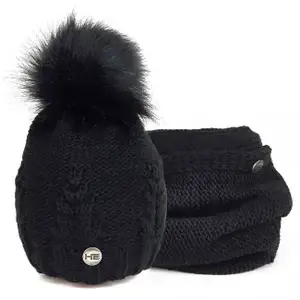 Billig Horsenjoy Vintermössa och scarf kvinna Estera