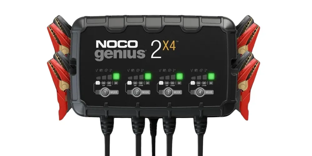 NOCO Genius 2X4 - Batteriladdare 6V/12V, 4 X 2A Sista chansen